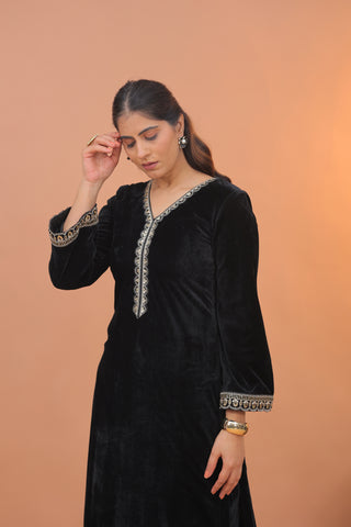 Afsana Black Velvet Suite