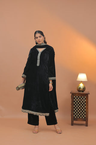Afsana Black Velvet Suite