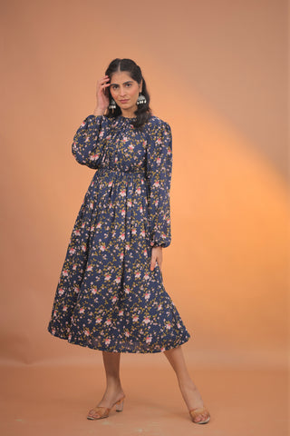Hiba – Floral Dusk